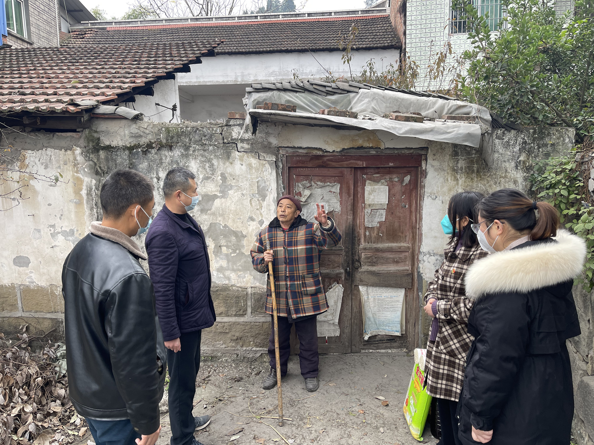 12.15+郑媛+资阳管理处第一党支部开展“助力乡村建设 帮扶暖人心”入户走访慰问活动